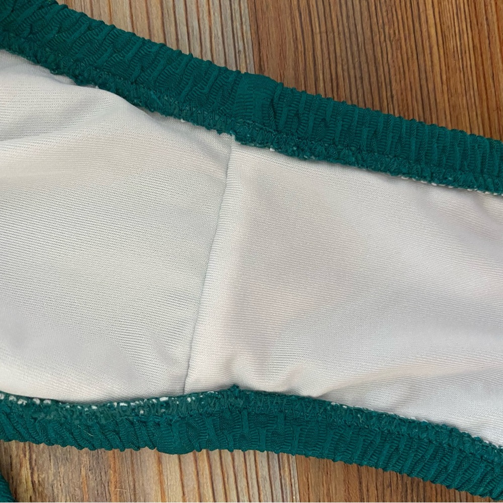 Shade and Shore Bikini Set Top L Bottom XL - Picture 5 of 6